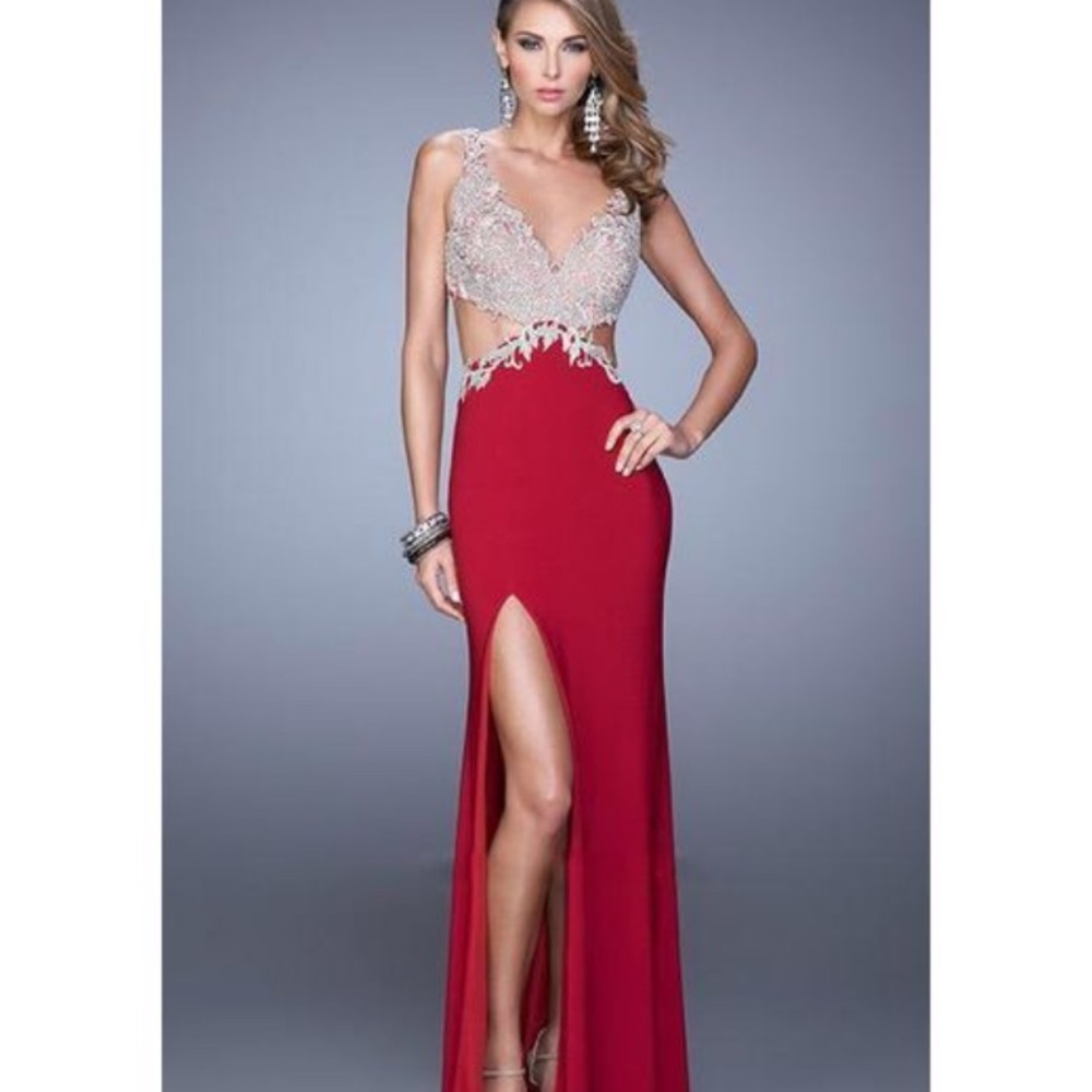 La femme sz 2 red prom dress